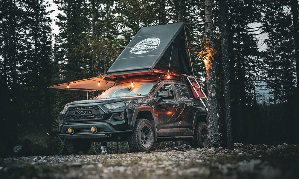 4x4 ou Van : Quel Compagnon Choisir pour Votre Prochaine Aventure en Tente de Toit ?